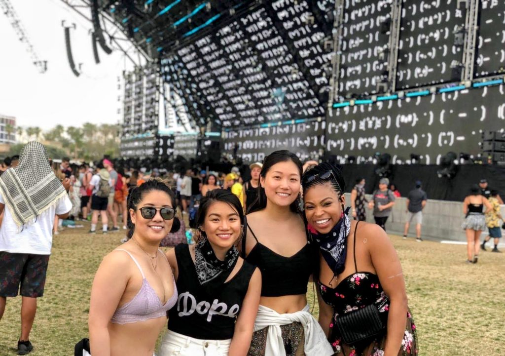 Holiday Fashions: 6 Amazing Top Stores to Shop for Your Travel Wardrobe Coachella 2018 holiday fashions
