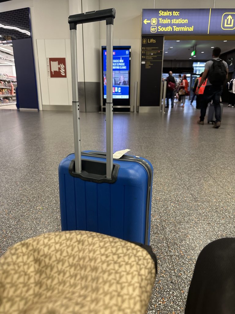 10 Amazing Essential Travel Tips for First-Time Travellers essential travel tips