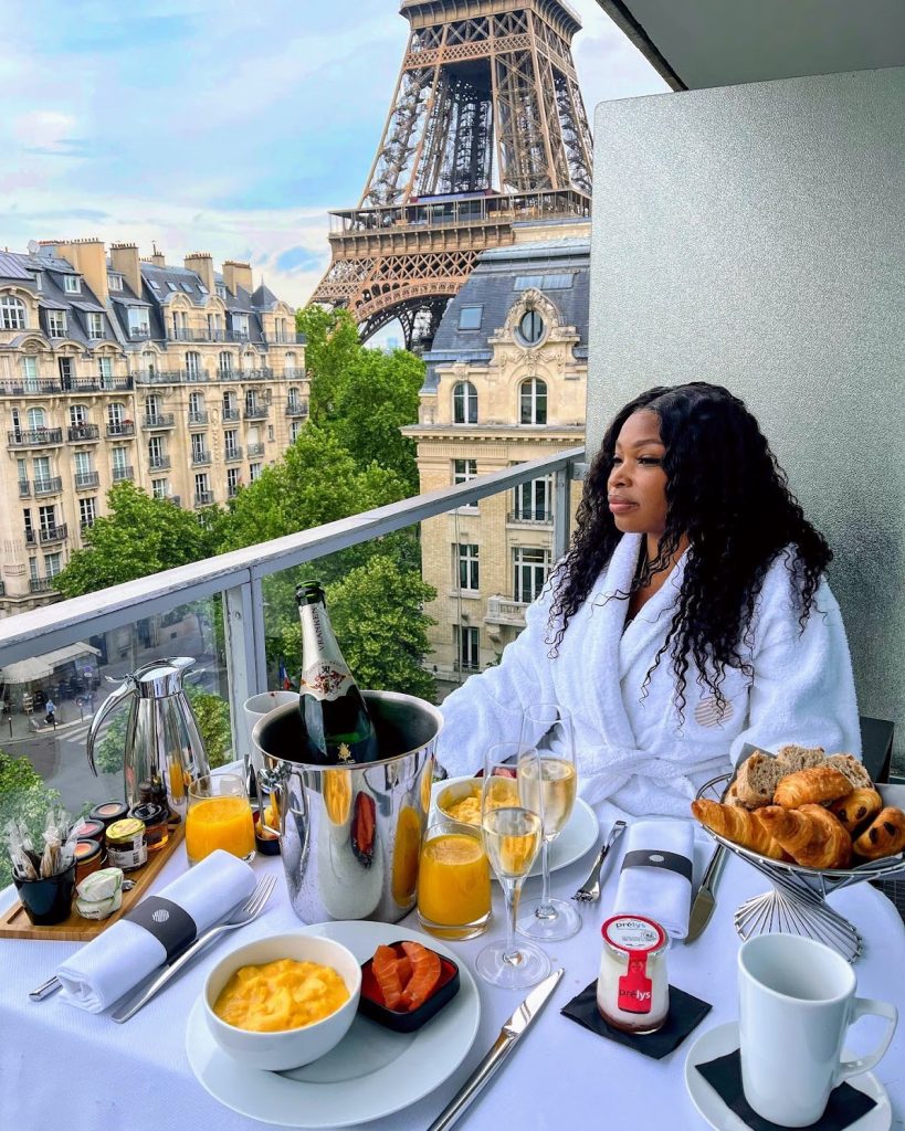 Paris vs Lyon: Which French City Is Better & You Should Visit? Are you looking to book a trip to Paris and making it iconic? You've booked the flights, activities but you are now looking for the best hotels in Paris with Eiffel Tower views? Let me put you on to the Pullman Paris Tour Eiffel Hotel. If you’re planning a romantic city break, a solo escape, or a girls' trip to the French capital, then this Pullman Paris Eiffel Tower Hotel review is for you.