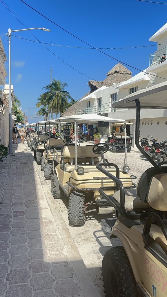 Isla Mujeres Day Trip From Cancún: Is it Even Worth it?